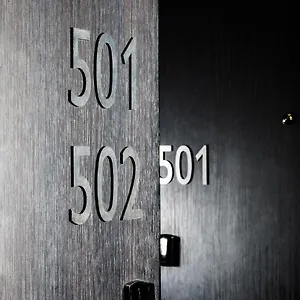 4* 호텔 64